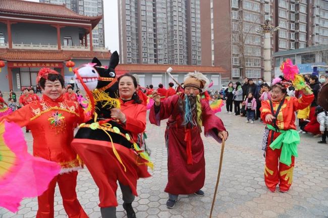 传承和发展地方民间文化艺术成为不可回避的问题