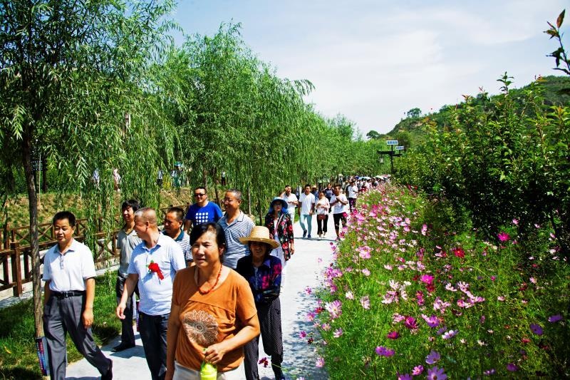 传统民间艺术与乡村旅游相辅相成