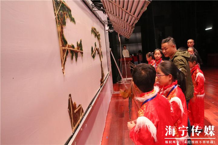 斜桥镇中心小学皮影剧团获全国少儿皮影传习成果展演银奖