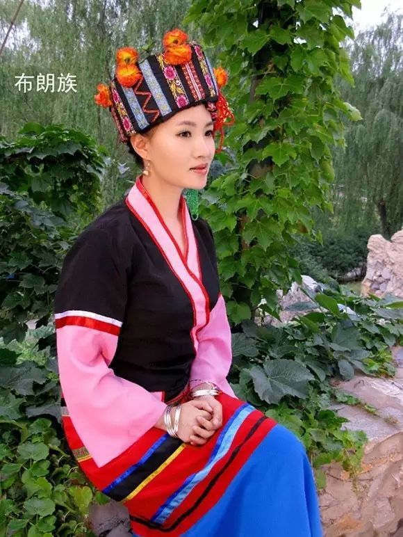 （李向东）女人右眼有痣，代表什么？你知道吗？